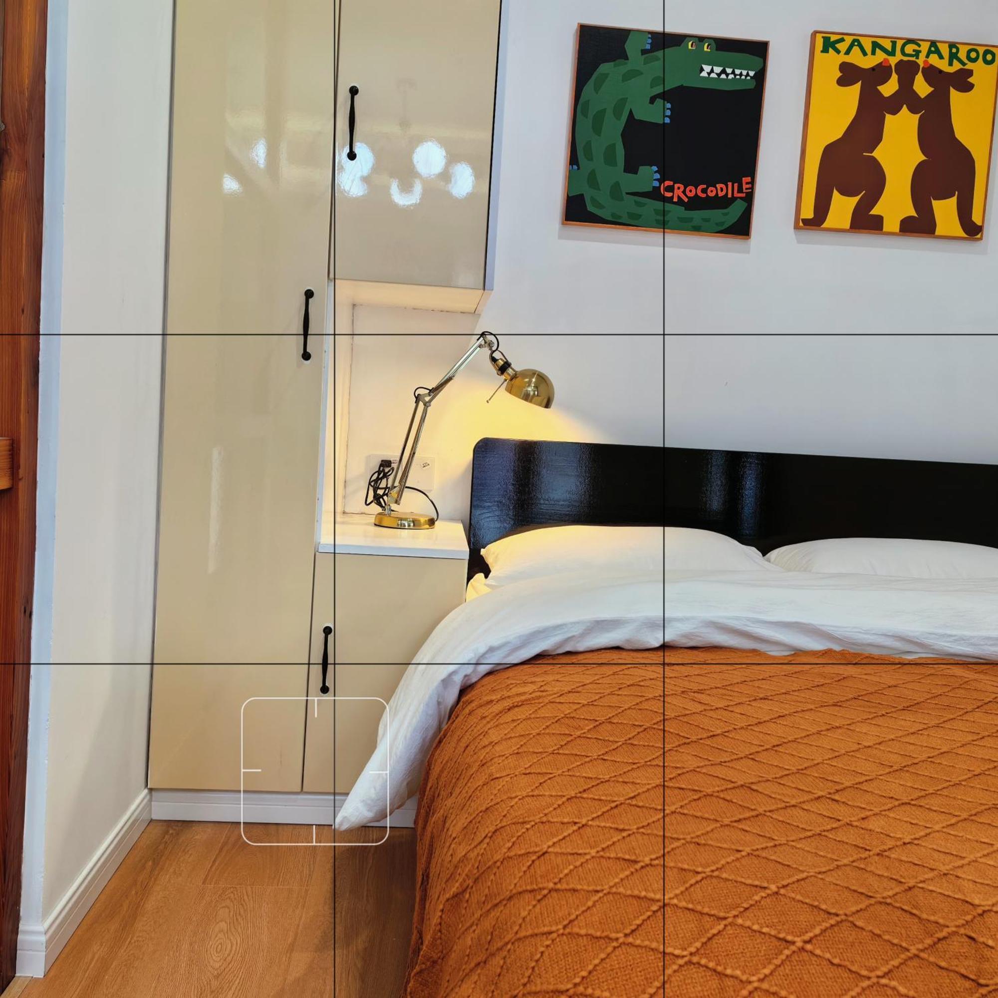 Hills & Zinn Sunshine With Balcony Near Metro Line1 Changshu Rd Apartamento Xangai