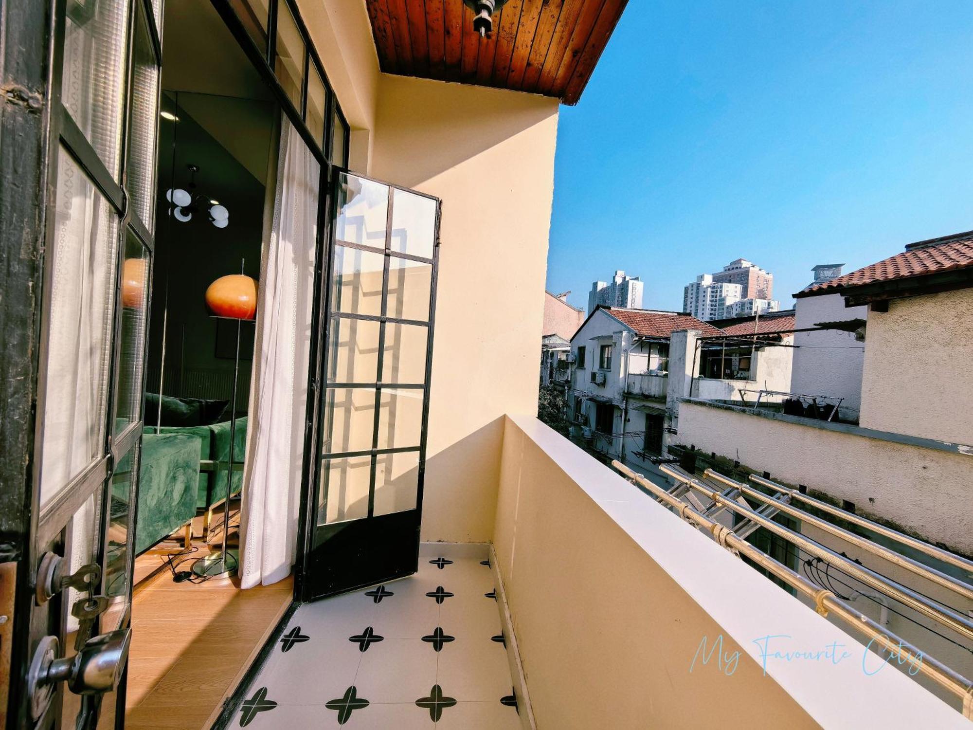 Hills & Zinn Sunshine With Balcony Near Metro Line1 Changshu Rd *